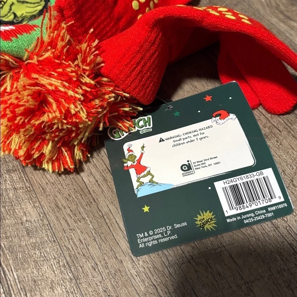 The Grinch 2 pc.Pom Pom Knit Cuffed beanie hat & gloves set,Christmas warm hat